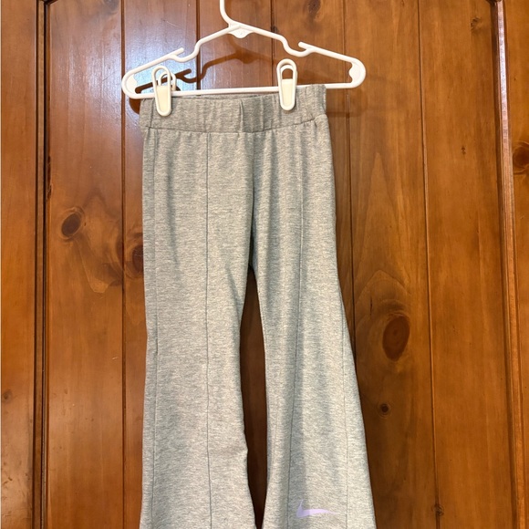 Nike Lavender Sweatshirt and Heather Gray Wide leg Sweatpants - Picture 3 of 5